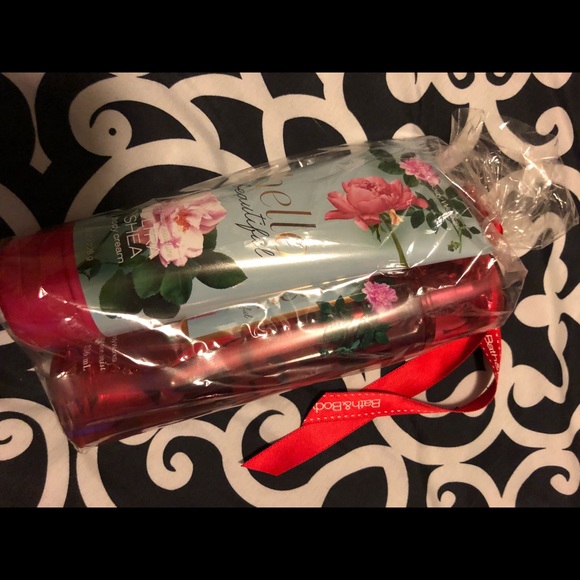 Bath and Body Works Lotion Set - Picture 1 of 2